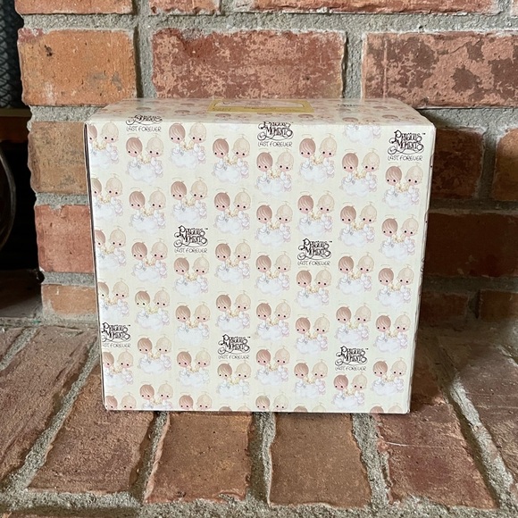 Vtg Precious Moments Press On Figurine w/ Box - Picture 3 of 9